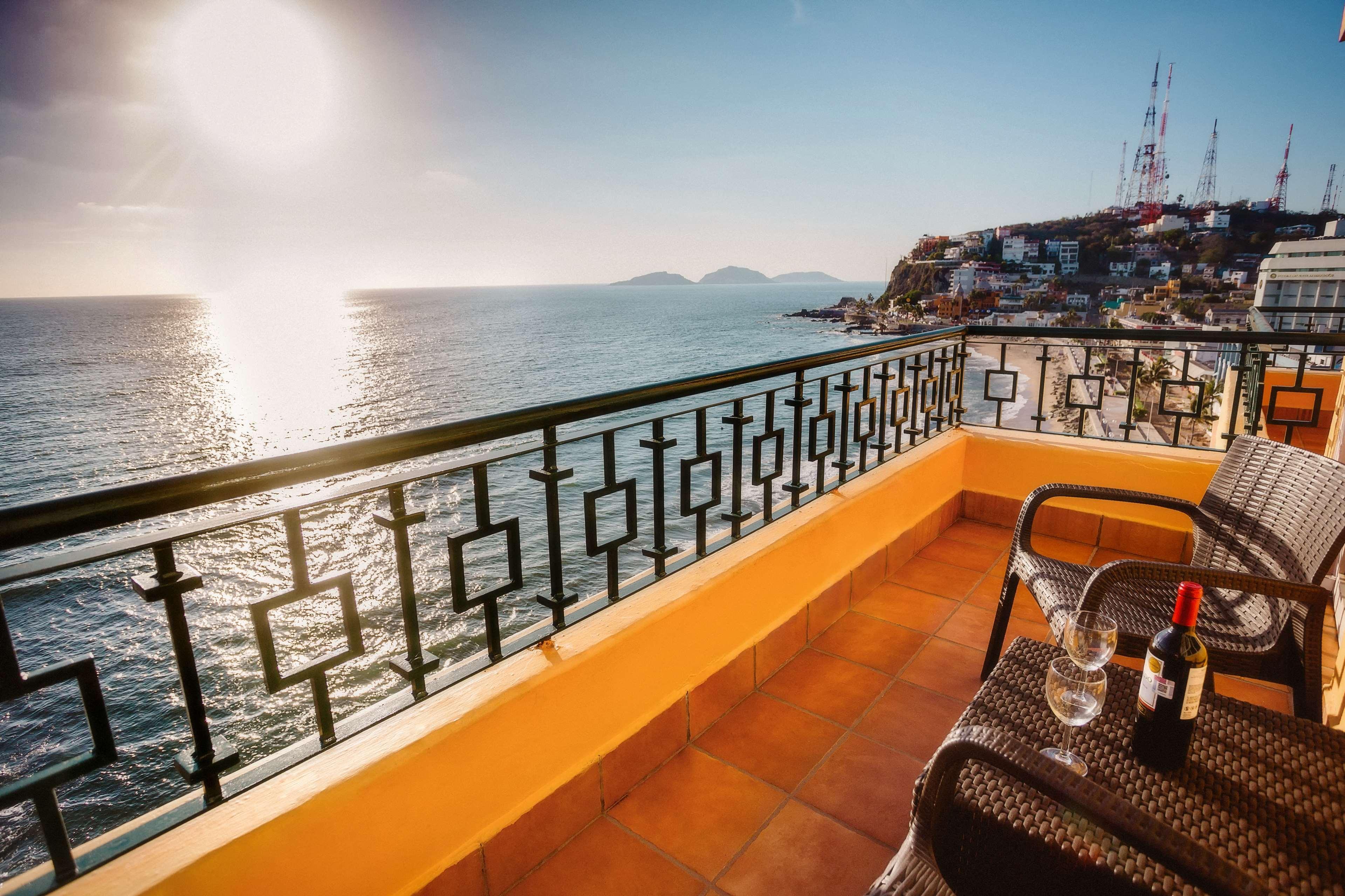 Best Western Posada Freeman Mazatlán Extérieur photo