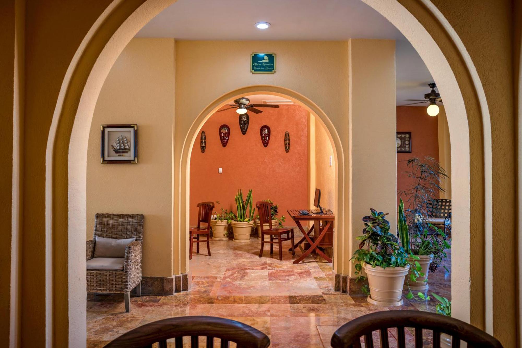 Best Western Posada Freeman Mazatlán Extérieur photo