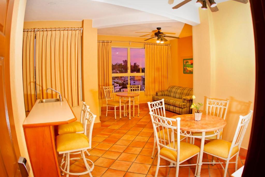 Best Western Posada Freeman Mazatlán Extérieur photo