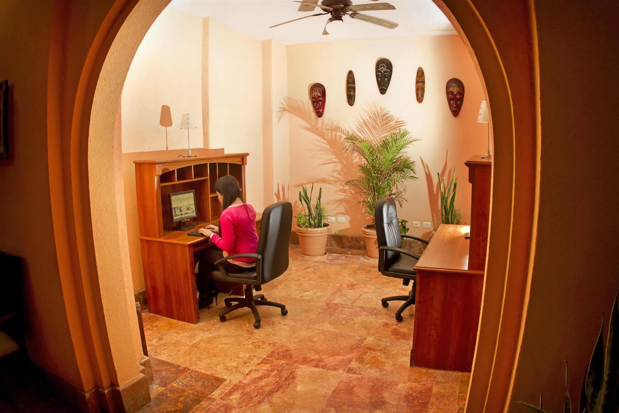 Best Western Posada Freeman Mazatlán Extérieur photo