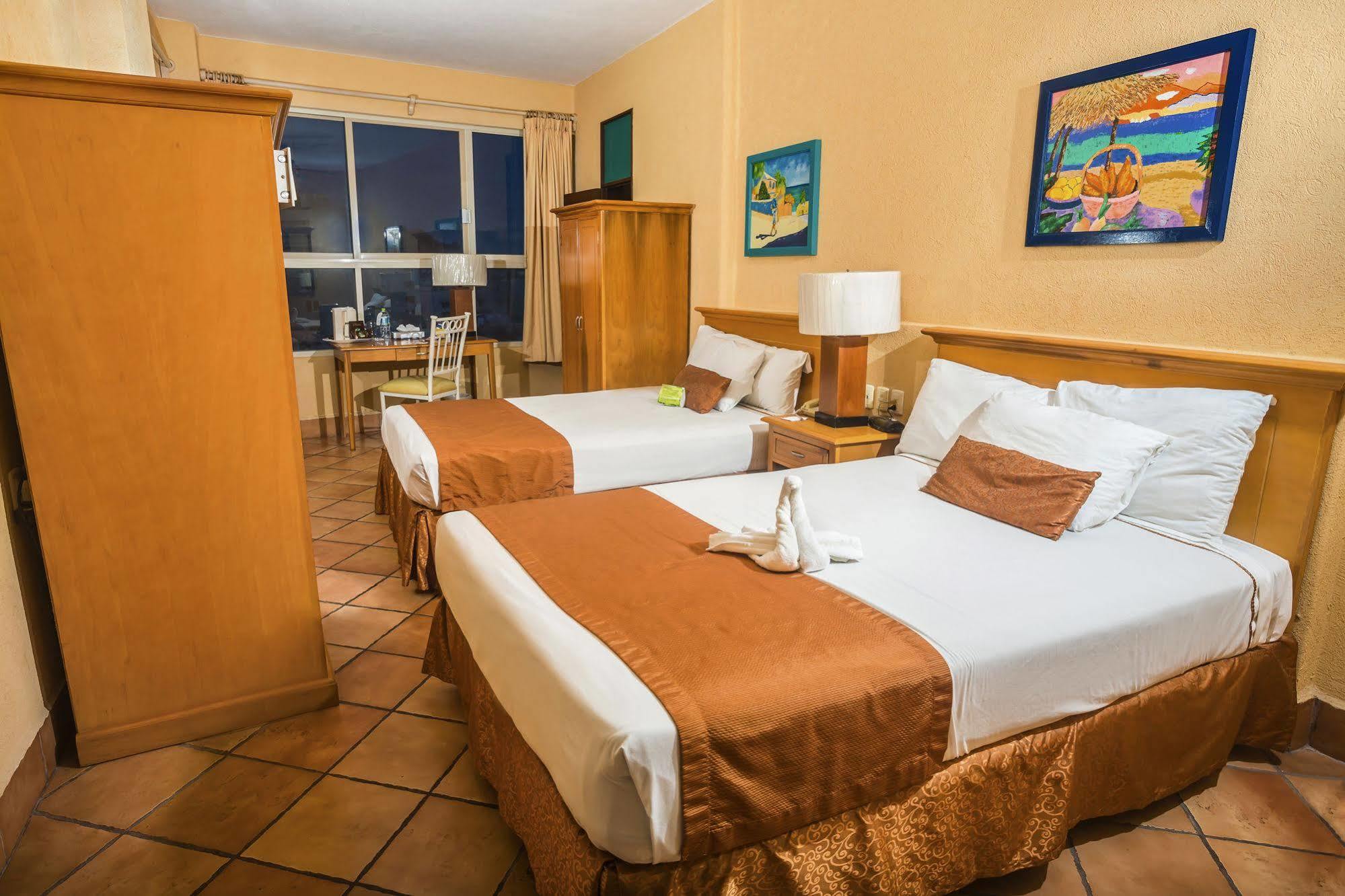 Best Western Posada Freeman Mazatlán Extérieur photo